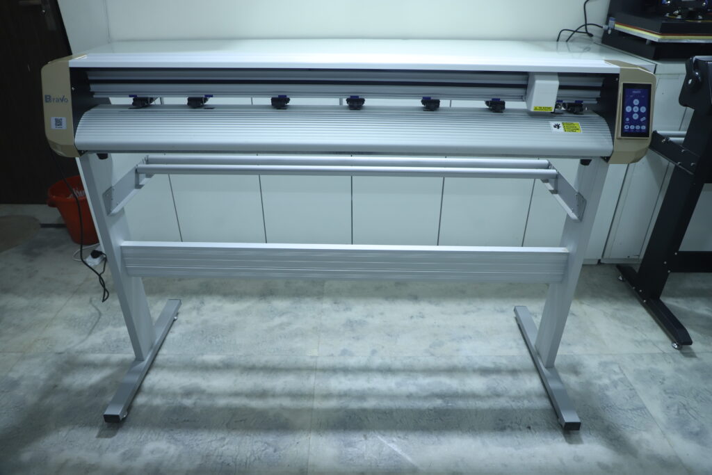 vinyl cutting plotter